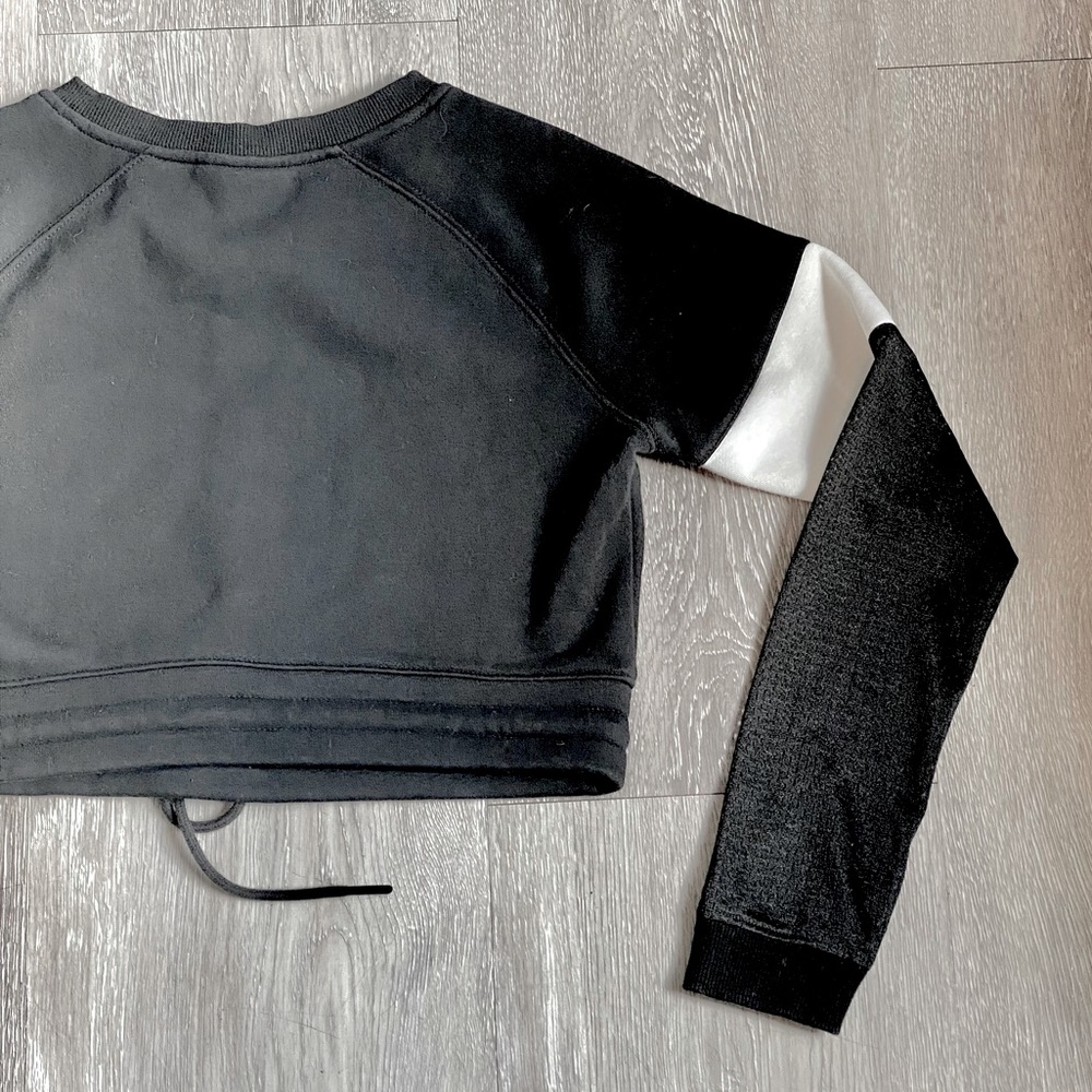 ALPHALETE (NWOT) - Crop Crew Neck Sweater - Black + White - Size XS - Picture 15 of 16